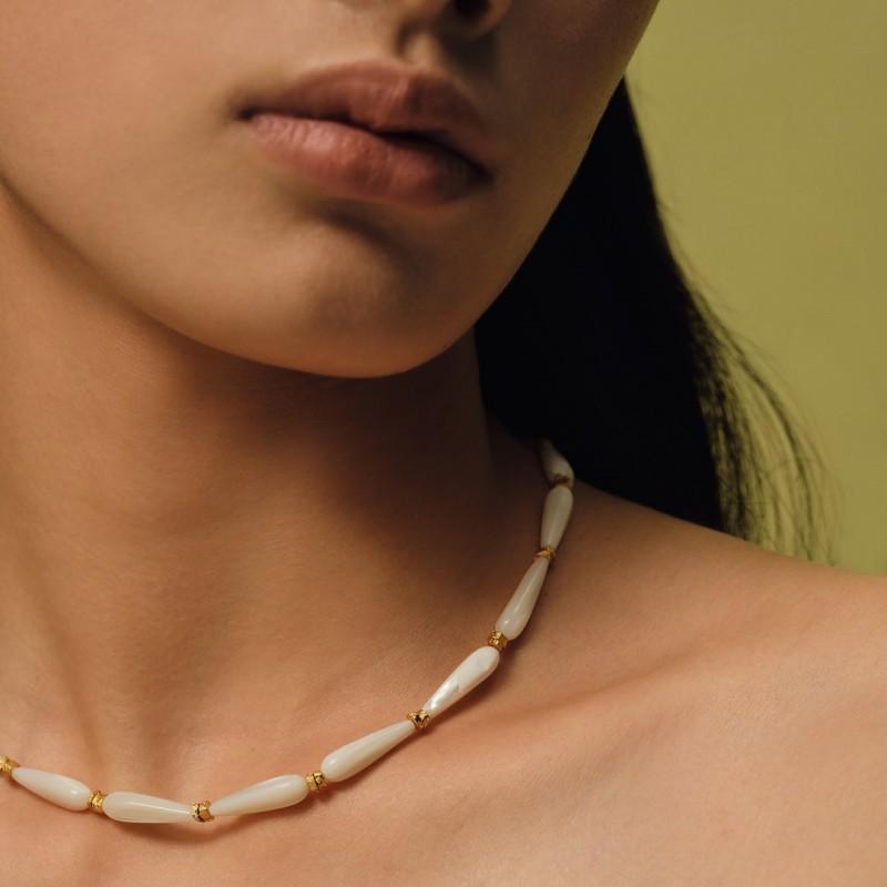 Wind Simple Fashion Brass Plated 18K Real Gold White Stone Beaded Collarbone Chain Unique Light Luxury Necklace