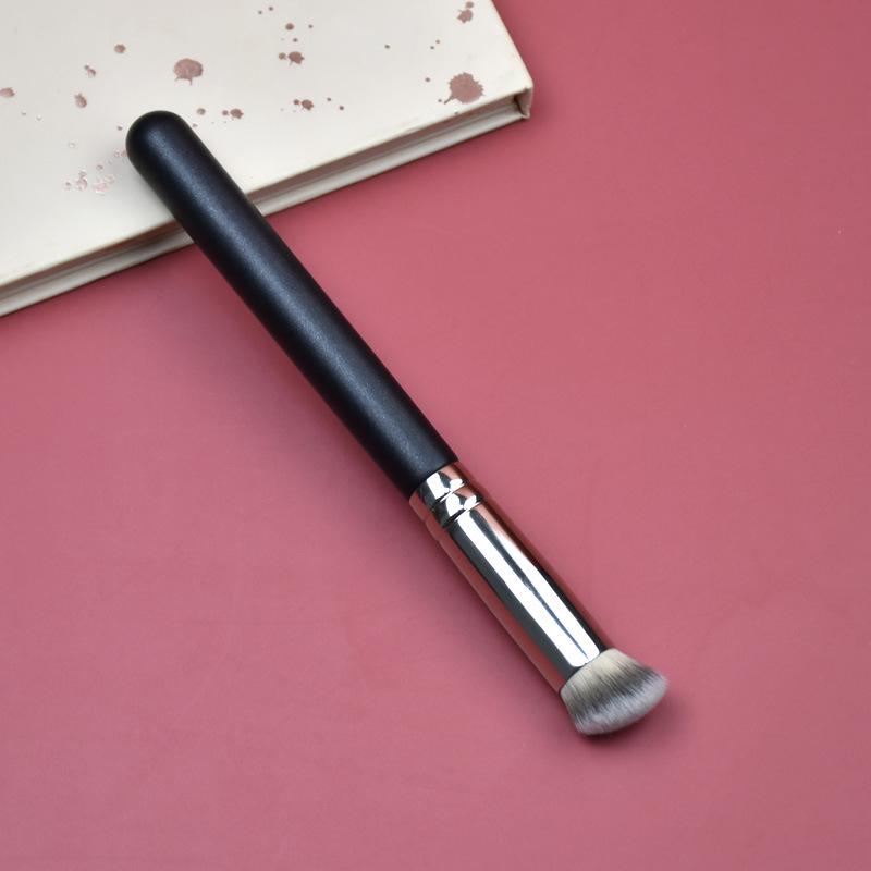 270 Ultra-Thin Angled Concealer & Eyebrow Brush - Ideal for Eyeliner, Under-Eye, and Foundation Application - Makeup Brush M08