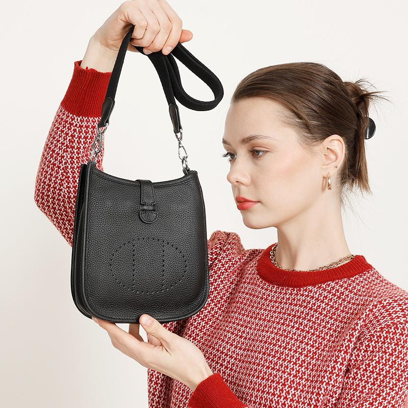 Bolsa de Couro de Sela de Primeira Camada de Couro para Mulheres com Bolsa Pequena Transversal