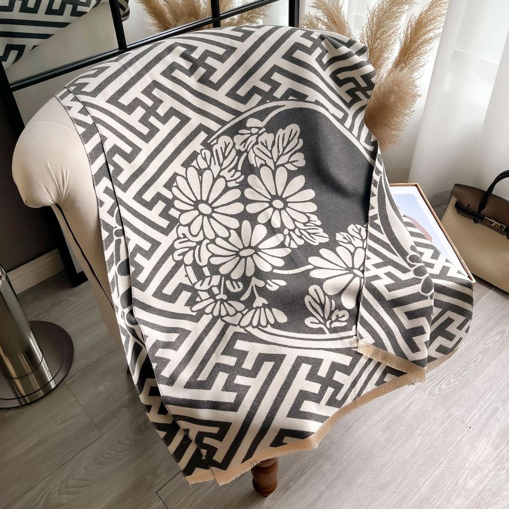 Luxury Winter Scarf Women Cashmere Shawls and Wraps Pashmina Scarves Female Bufanda Echarpe Keep Warm Blanket