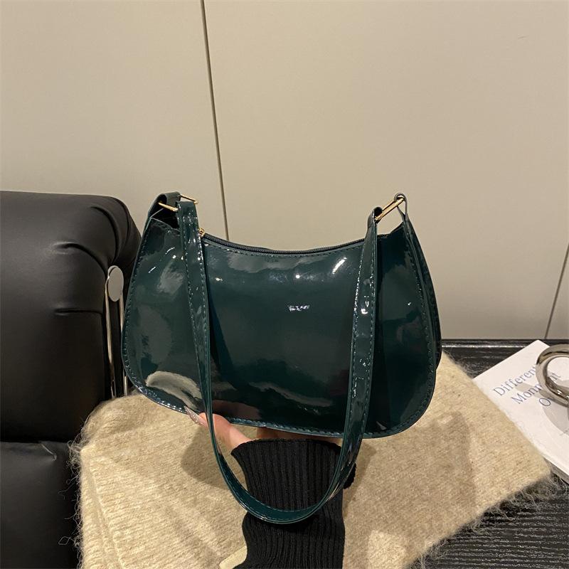 Today's Fashion Shoulder Bag Women's Trend New Versatile Solid Color Gentle Underarm Bag