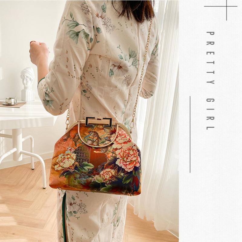 New Wedding Bags Beads Flowers Vintage Bag Shell Lock Hand Bags Women Shoulder Crossbody Bag Chain Fringe Women's Handbags