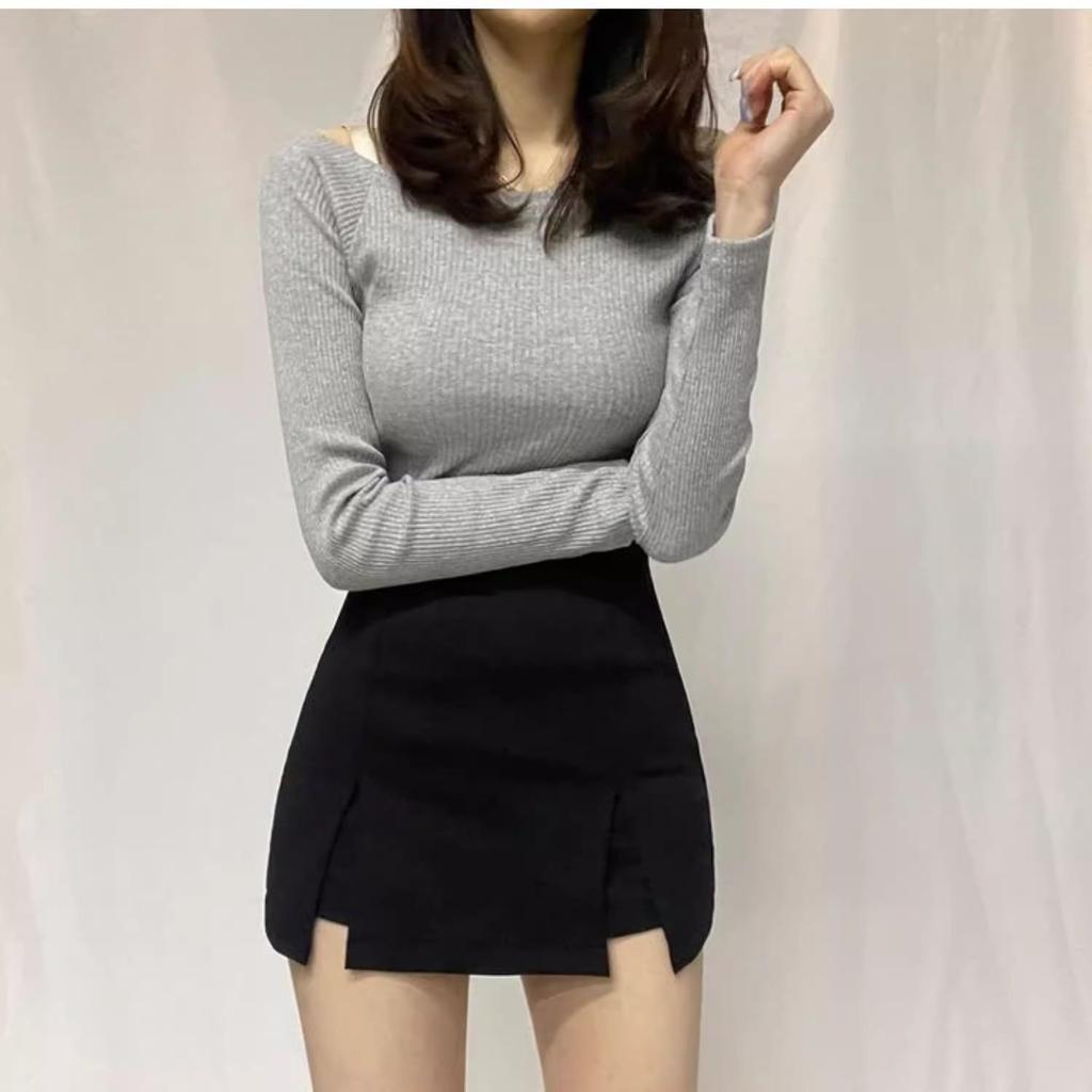 Schwarze knielange Rockhose für Damen - Sommerliche schlankmachende High-Waist-Rockshorts mit Schlitz