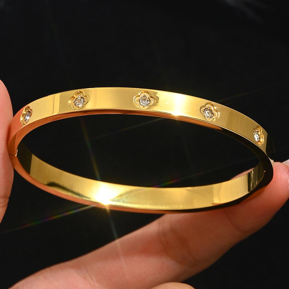 Gold Stainless Steel Bracelet Set with Nail and Clover Design - European and American Style Bangles