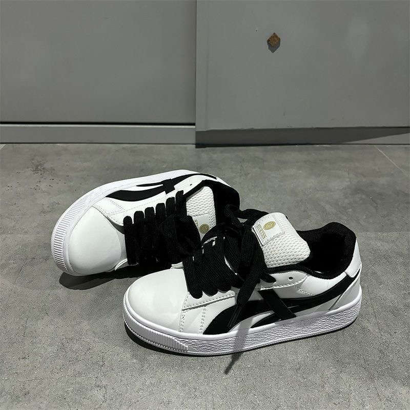 Hong Kong style original retro black board shoes for women ins spring and autumn new versatile sports and leisure bread shoes for women