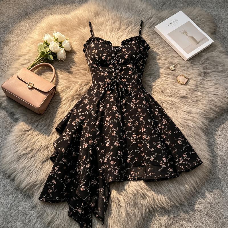 Pure French floral suspender skirt spring and summer new niche design feeling Spice girl waist floral dress