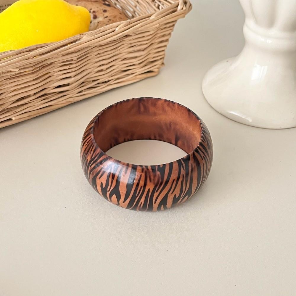Round Leopard Pattern Bangle Fashion Snake Pattern Hand Ring Tiger Pattern Wooden Bracelet  Unisex Style 4