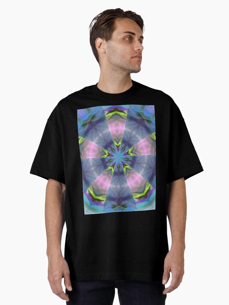 Pentangle Pastel Shades Multicolored Kaleidoscope Pentangle Pattern 8 Oversized T-Shirt