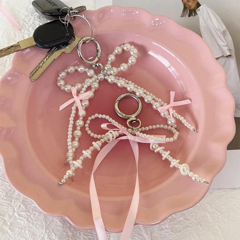 Kawaii Pearl Bow Keychain Lovely Heart Pendant Keyring Stylish Bag Accessory Perfect for Girls Daily Use Gift