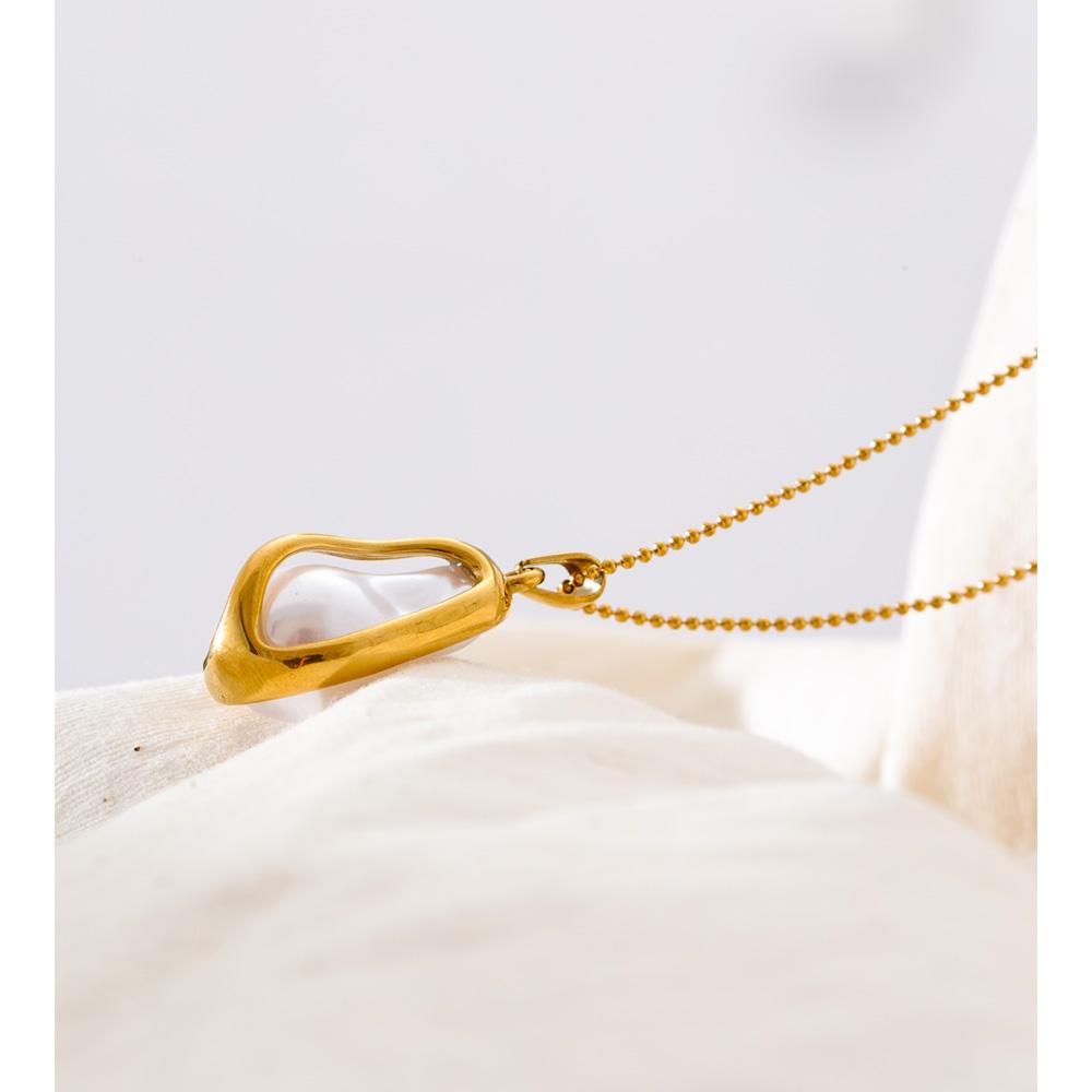 Yhpup New Arrivals Baroque Simulated Pearls Pendant Necklace for Women Stylish Unique Chic Retro Collar Jewelry Gift Waterproof