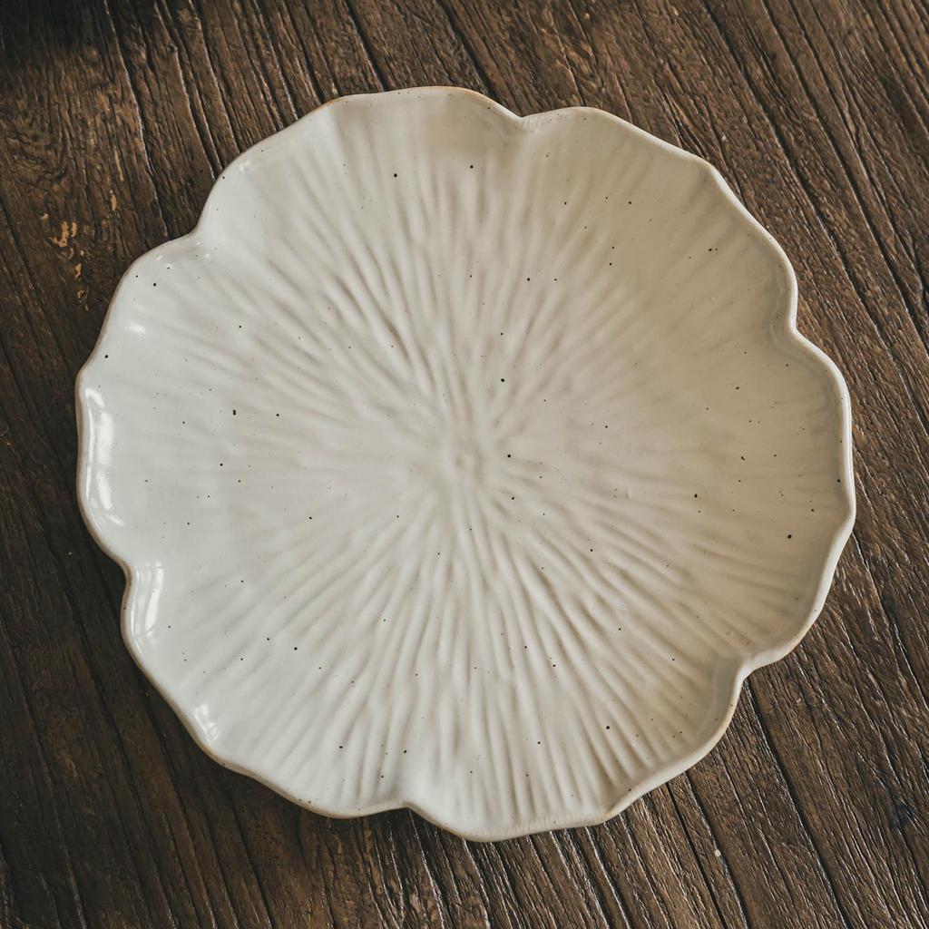 Flower-Shaped Ceramic Plate for Salads and Desserts - Japanese Pottery Style