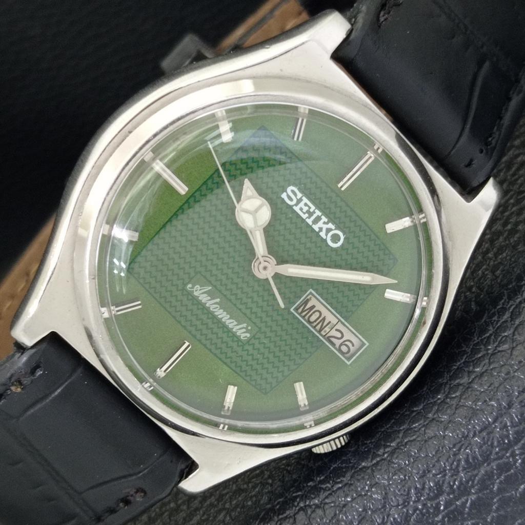 Seiko AUTOMATIC 7009A VINTAGE JAPAN MENS GREEN COLOR DIAL WATCH A701409-5 R206b-a701409