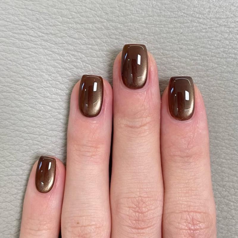 Seasonal brown cat s eye flashes, wearing nail art, short square nail, simple and hot-selling white nail pieces, fake nails