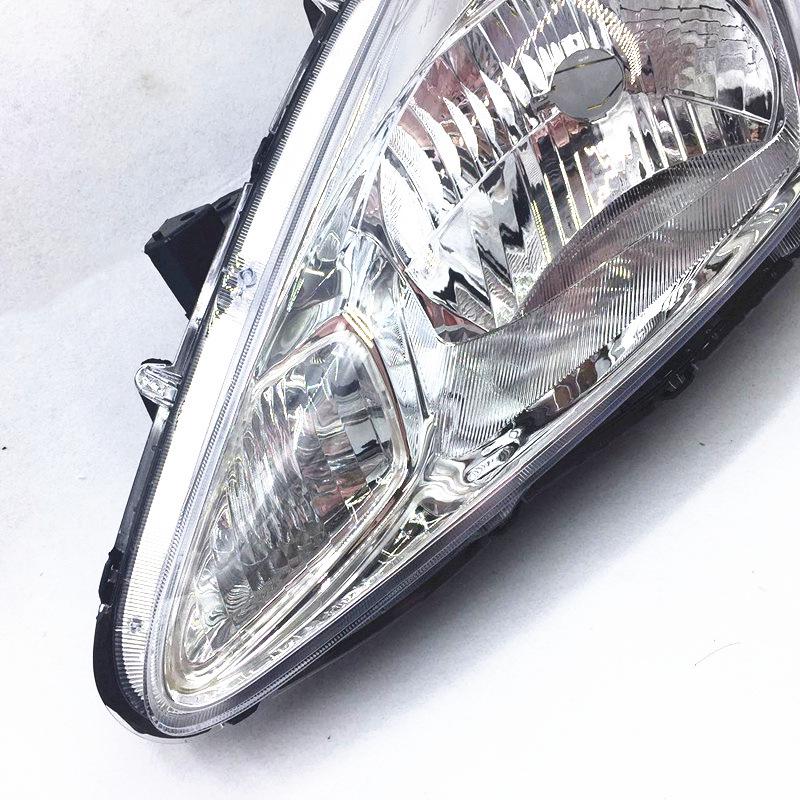 

11-15 New Tiida Headlight Assembly - Half & Full Options Available Philips Bulbs x10