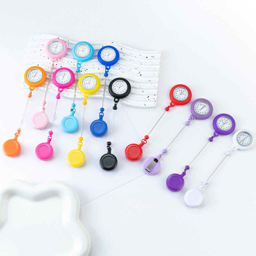 Korálkový držák na odznak s klipem na opasek zatahovací naviják na odznak se svítícími hodinkami pro sestru, lékaře, studenta, učitele