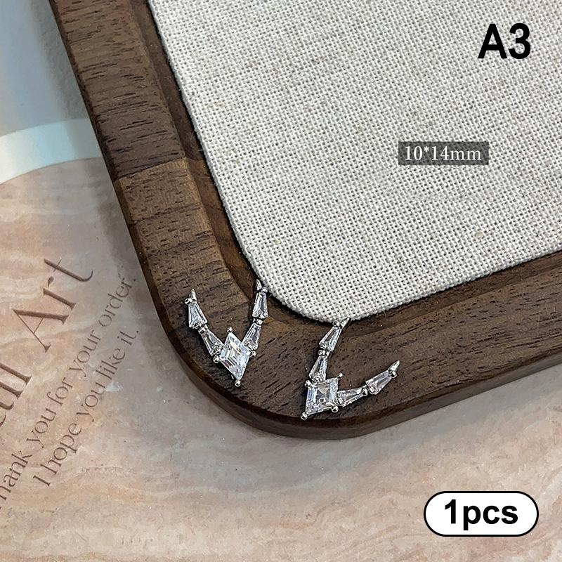 1Pcs Luxury Sparkle Zircon Crescent Shape Pendant Silver Alloy Nail Art  Jewel Decorations Manicure Ornaments