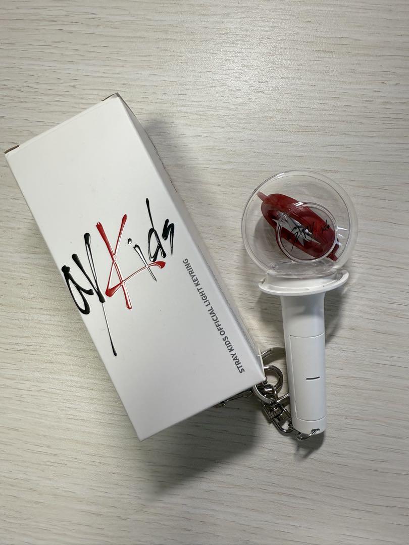 

[Б/У] Корейские товары Stray Kids официальный брелок-лайтстик