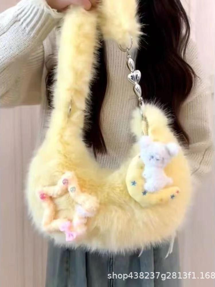 2025 Cute Heart Chain Plush Dumpling Bag - Women s Autumn/Winter Shoulder & Crossbody Handbag 29x7x15 cm