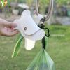 Dispenser e contenitore per sacchetti igienici per cani in pelle PU