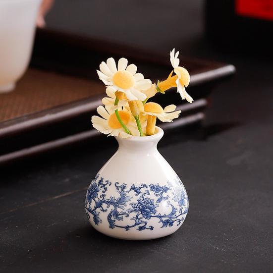 Small Blue and White Porcelains Vase, Mini Chinoiserie Bud Vase, Vintage Ceramic Oriental Handmade Chinese Flower Jardiniere for Home Office Shelf