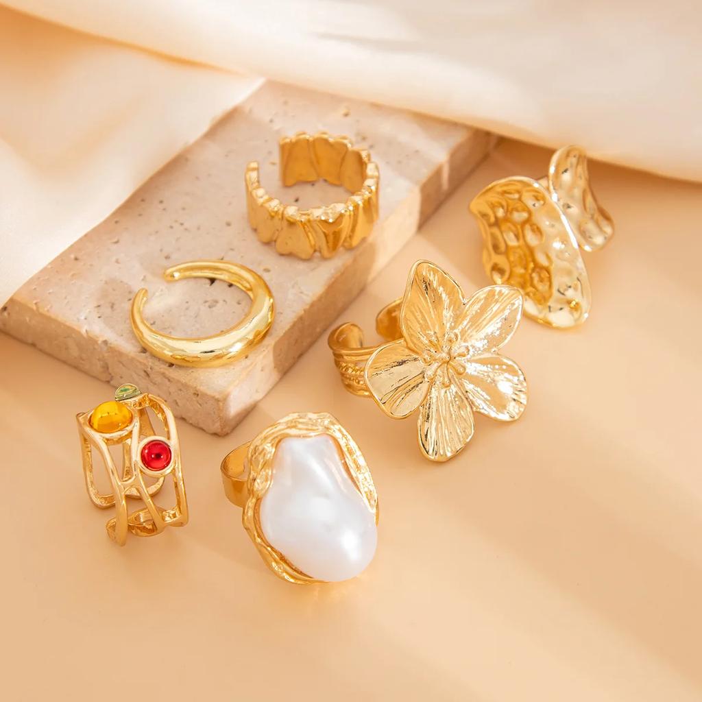 LATS Gold Color Flower Crystal Baroque Pearl Open Ring for Women Fashion Rings Set Engagement Party Gift Temperament Jewelry