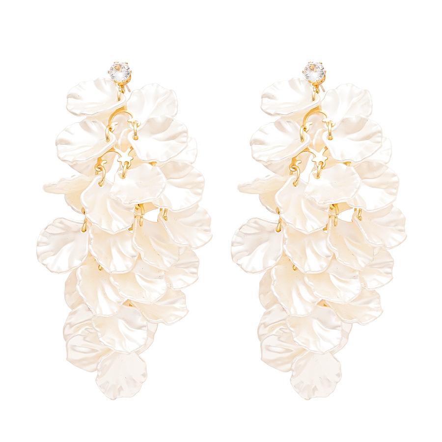 European and American pearl petal fringed earrings light luxury high-end stud earrings temperament versatile earrings design sense niche