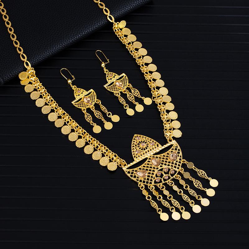 Middle East Dubai Hot Selling Jewelry Set Gold Alloy Hollow Crystal Coins Tassel Necklace Earrings Premium Sense
