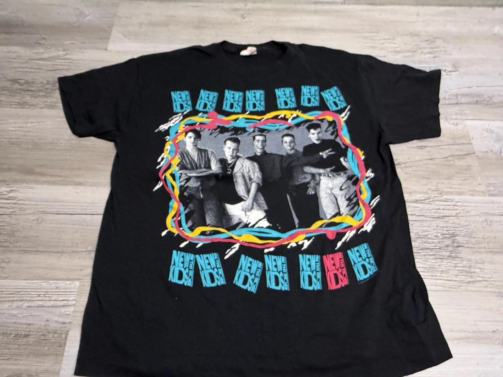 

Vintage New Kids on the Block Band T-Shirt NKOTB Concert Single Stitch Sz M USA M