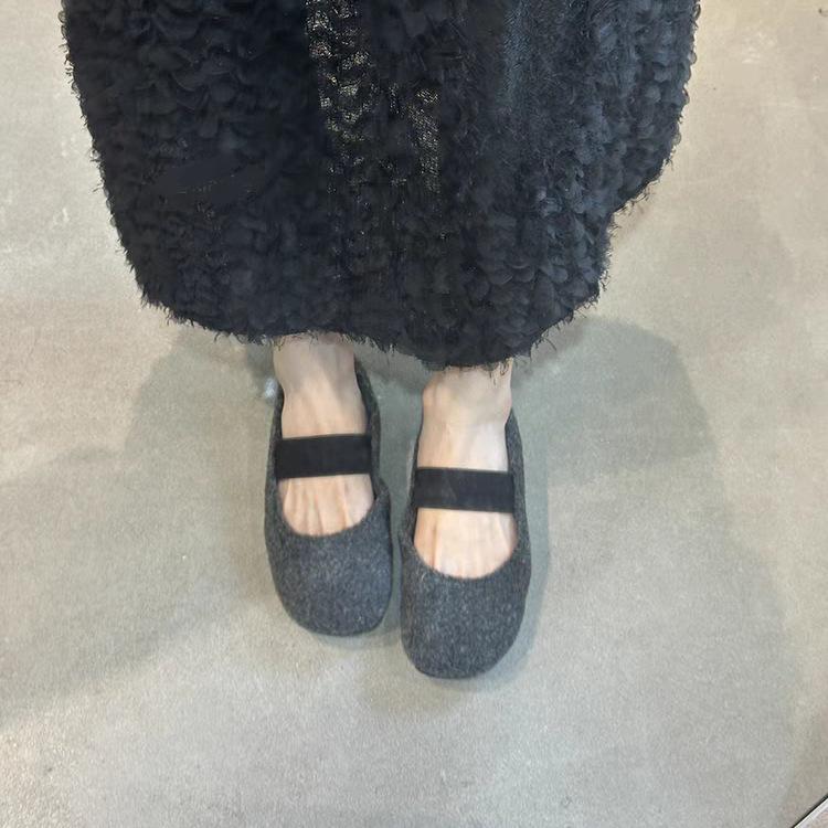 

Французские пушистые туфли на плоской подошве для женщин для ношения на улице, осенне-зимний вечерний ветер, флис, согревающий темперамент, фея-ветер, одинарные туфли Мэри Джейн 43 черный серый
