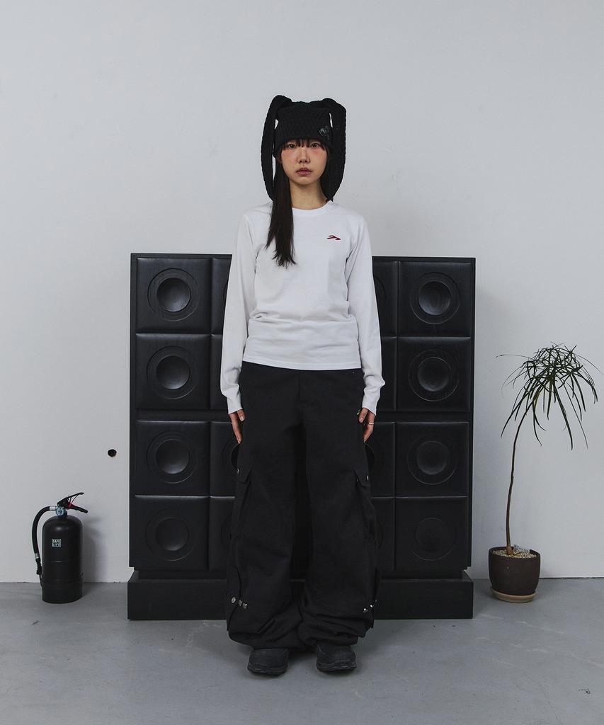 Tansanmageunesyum Button Rabbit Beanie (Black)