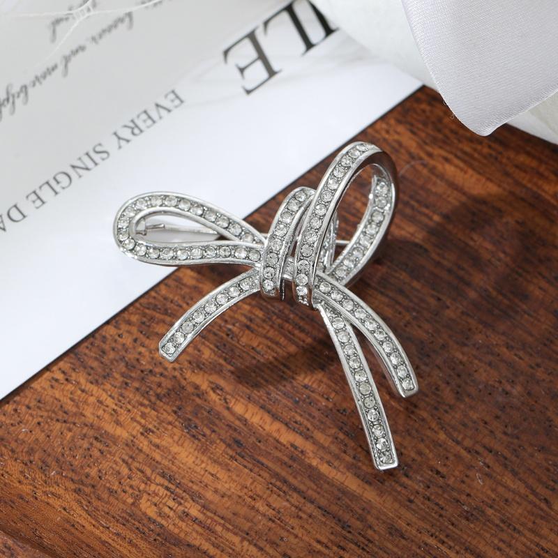 

Rope Knot Bow Brooch for Women Elegant Lapel Pin Stylish Office Uniform Party Adornment