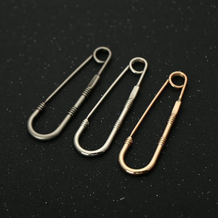 Versatile Retro Lion Head Brooch: Irregular Pendant & U-shaped Safety Pin