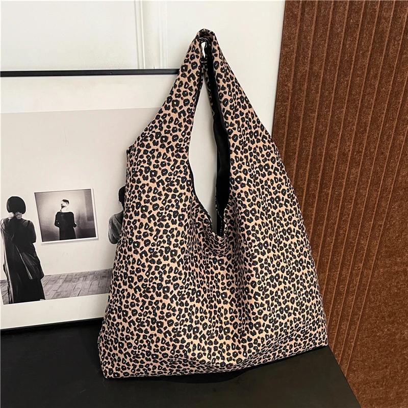 Leisure commuting large capacity bag for women fashion trend leopard print versatile shoulder bag paquete tote