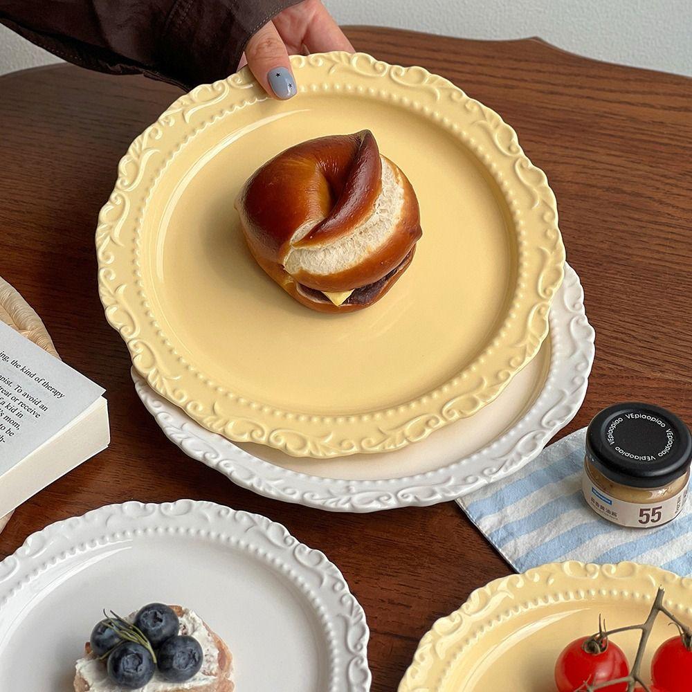 White/Yellow Color French Relief Plate Round Shape Western Dining Tableware Cafe Use