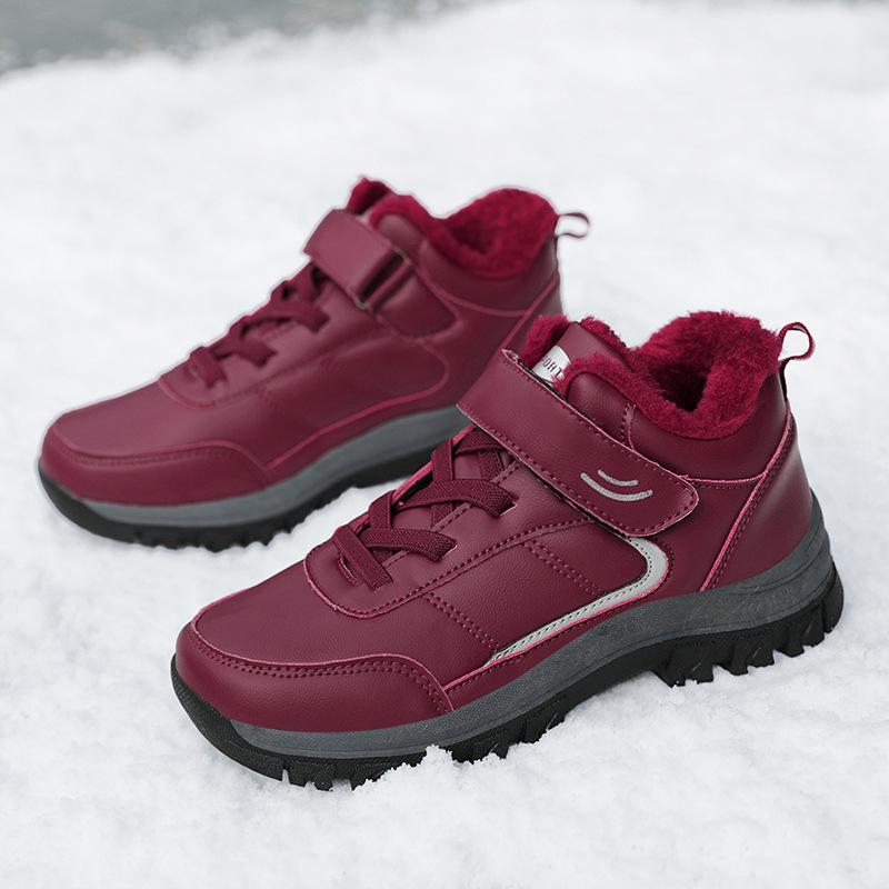 Stepping shoes winter new velvet thickened warm sports shoes casual outdoor large size parents cotton shoes mother shoes