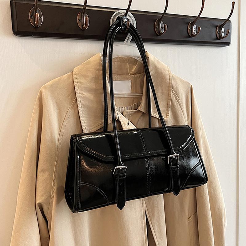 High End Burgundy Waxed Oil Leather Plutonium Armpit Bag Elegant Feminine Magnetic Buckle Shoulder Commuter Versatile Ladies Tote Bag