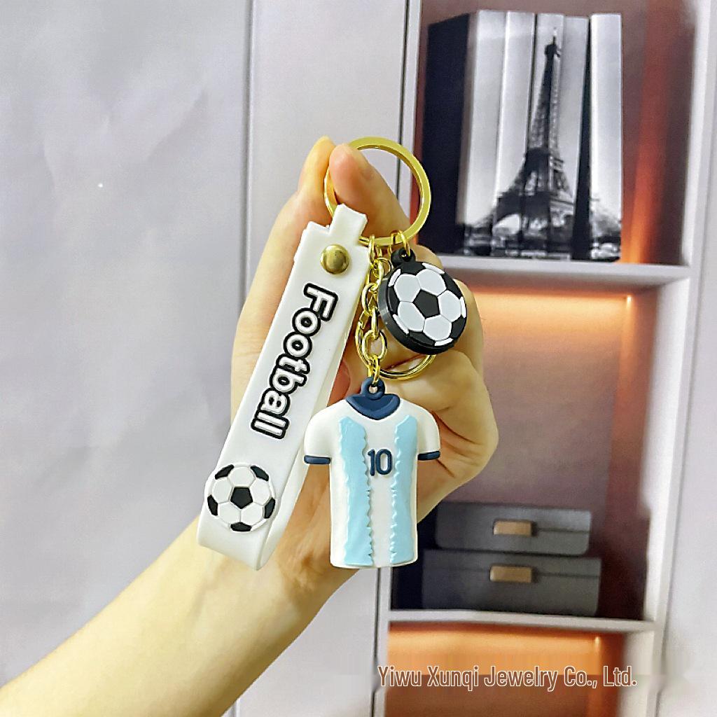 

Креативный мультяшный брелок-кукла в футбольной майке - Аксессуар для сумки и автомобиля, подарок