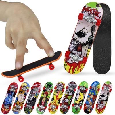 1 STÜCKE kreative fingertip bewegung, skateboard pädagogisches spielzeug party favors kinder spielzeug jungen mädchen geschenke