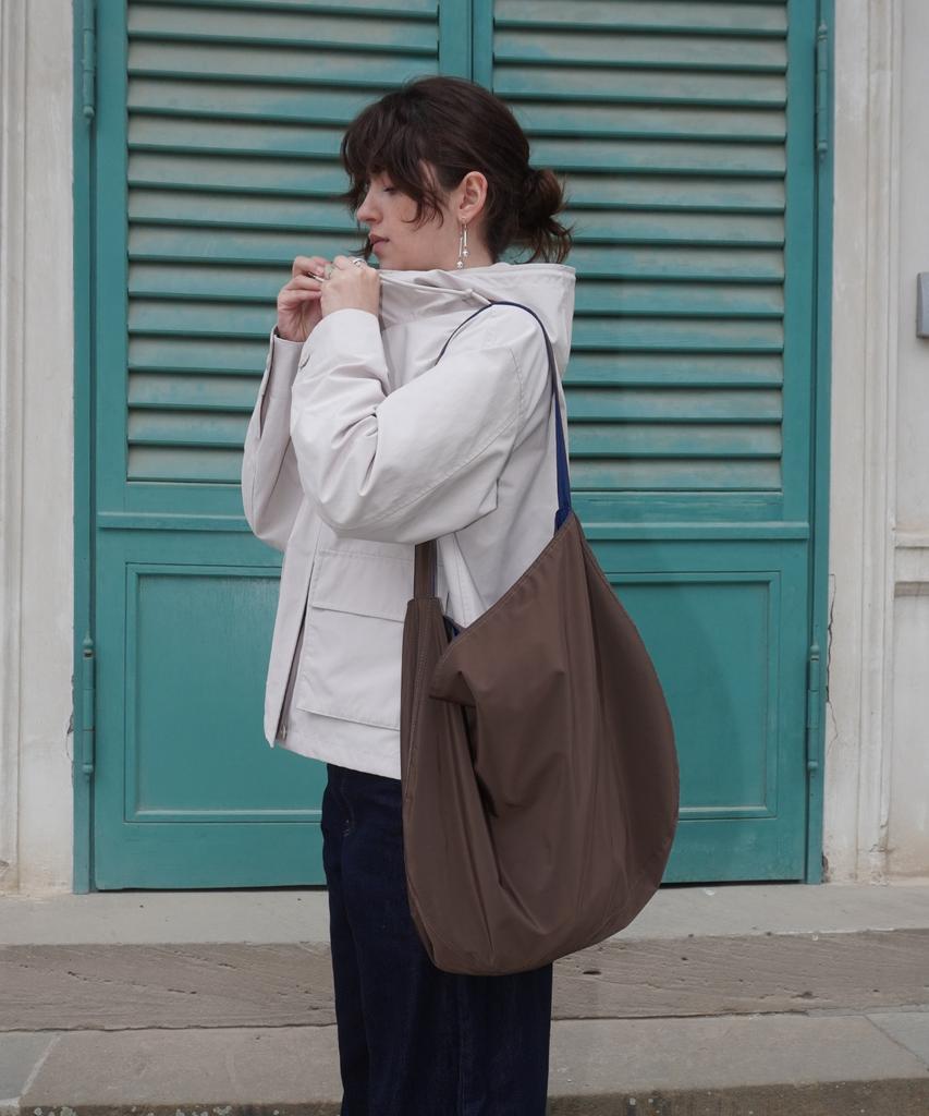 Haharchive Reversible Shoulder Bag (Brown/Blue)