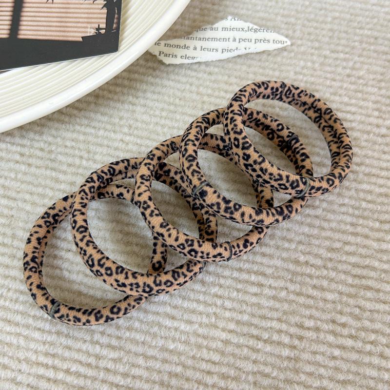 

Эластичная резинка для волос с леопардовым принтом - Минималистичная, не повреждающая волосы, универсальная резинка для пучка