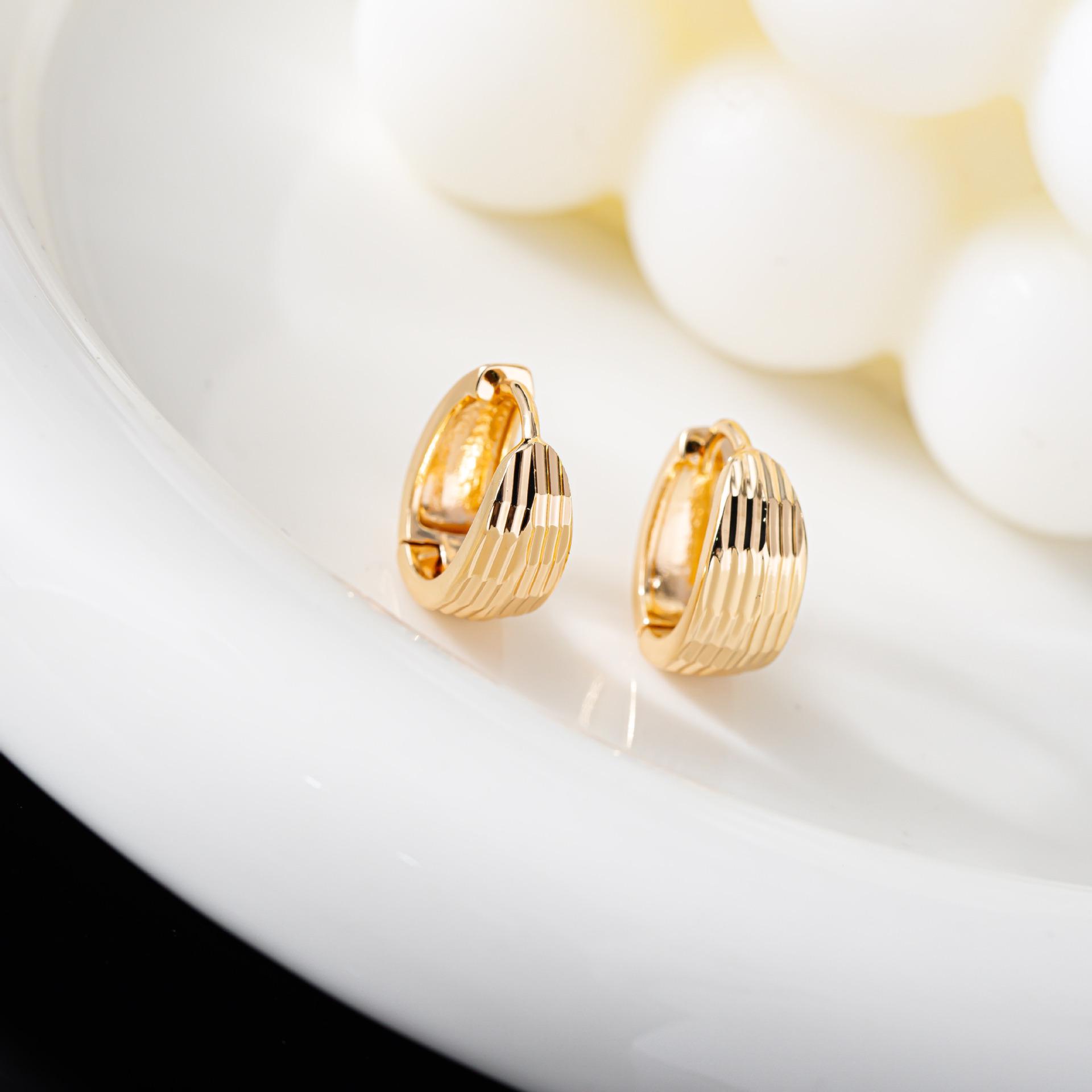 European-Style C-Shaped Geometric Metal Ear Cuff Earrings for Women