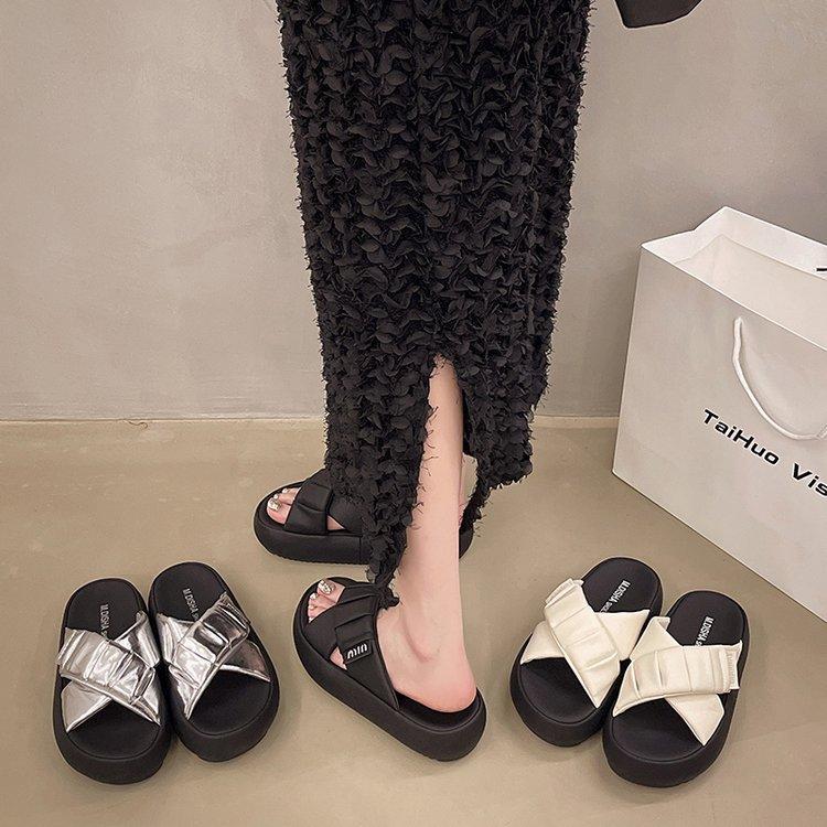 Premium slippers women's outer wear platform 2025 summer new fashion versatile casual comfortable cross with sandals