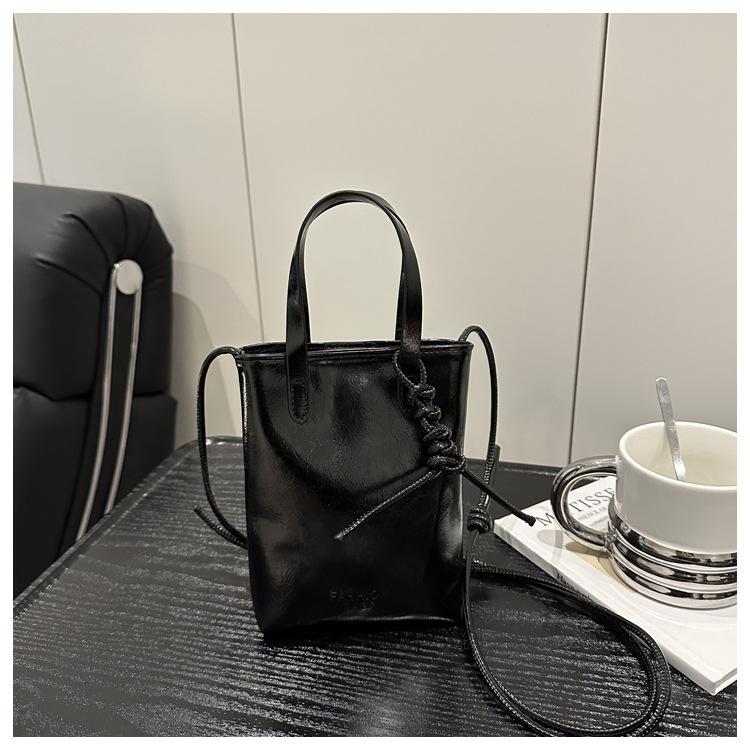South Korea's New Casual Simple Fashion Mobile Phone Bag Ins Versatile High-end Commuting Versatile Solid Color Messenger Women's Bag