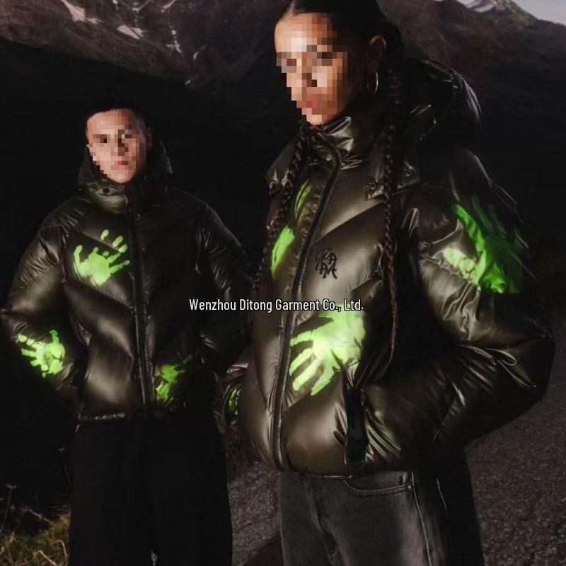 Gradient Style Waterproof Hooded Down Cotton Jacket with Temperature-Sensing Technology