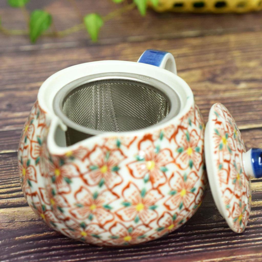 Waza No Kura: Stylish Kutani-yaki Teapot with Floral Pattern and Tea Strainer. A Premium, Japanese-made Ceramic Tableware Perfect As a Birthday Gift.