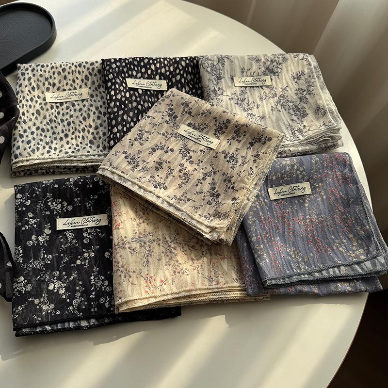 Einfarbiger doppelseitiger Muster Baumwolle und Leinen Hautfreundlicher quadratischer Schal Halspflege Retro Literarischer Schal Seidenschal Kopftuch Stirnband Damen