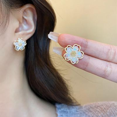 Simple White Color Flower Stud Earrings For Women Brincos Feminino Fashion  Rhinestone Jewelry Girl Gift