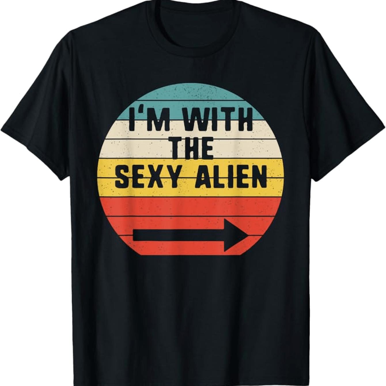MenS Retro 80s Alien Graphic TShirt  Im with The Sexy Alien Vintage TV Show Design Matching Couple Costume Short Sleeve S