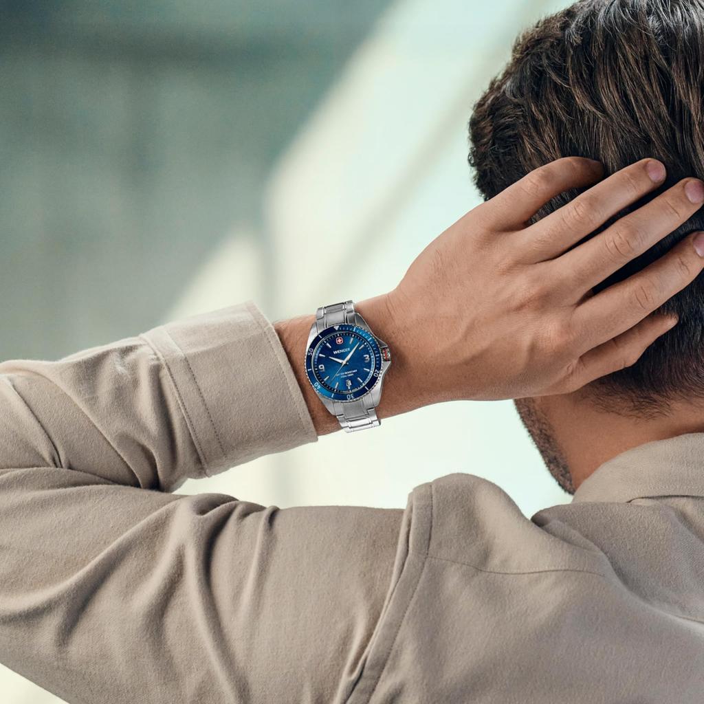 WENGER EXECUTIVE Stainless Steel Case Blue Stainless Steel Quartz 200m Water Analog Executive Men's Watch