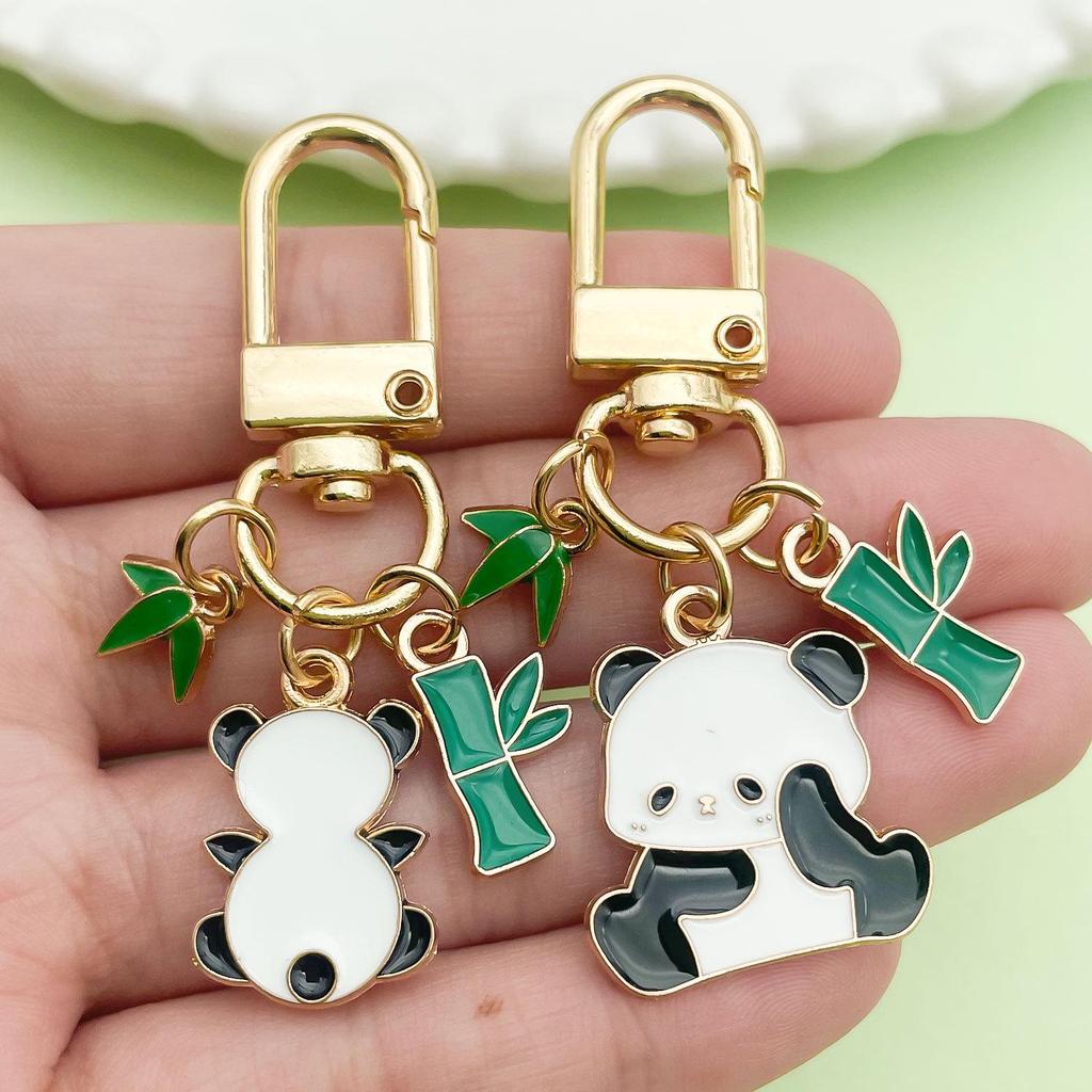 Adorable National Treasure Panda Metal Keychain – Cute & Quirky Cartoon Dāi Méng Panda Keyring Pendant for Men, Women, & Bag Charms.